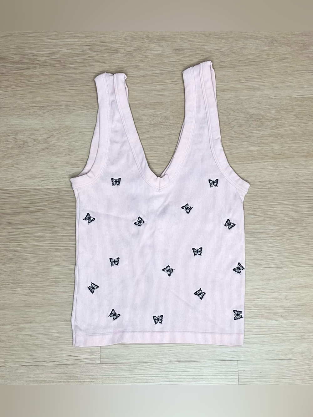Harper & Ivy Soft Pink Butterfly Ribbed V-Neck Tank Top